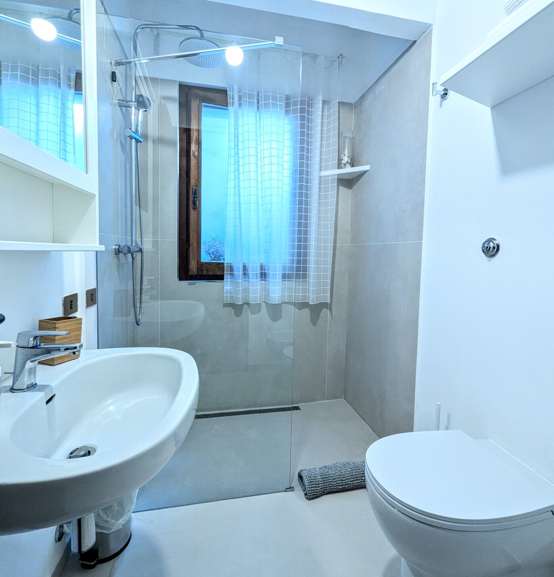 PXL_20250510_100725961.RAW-01.COVER~2