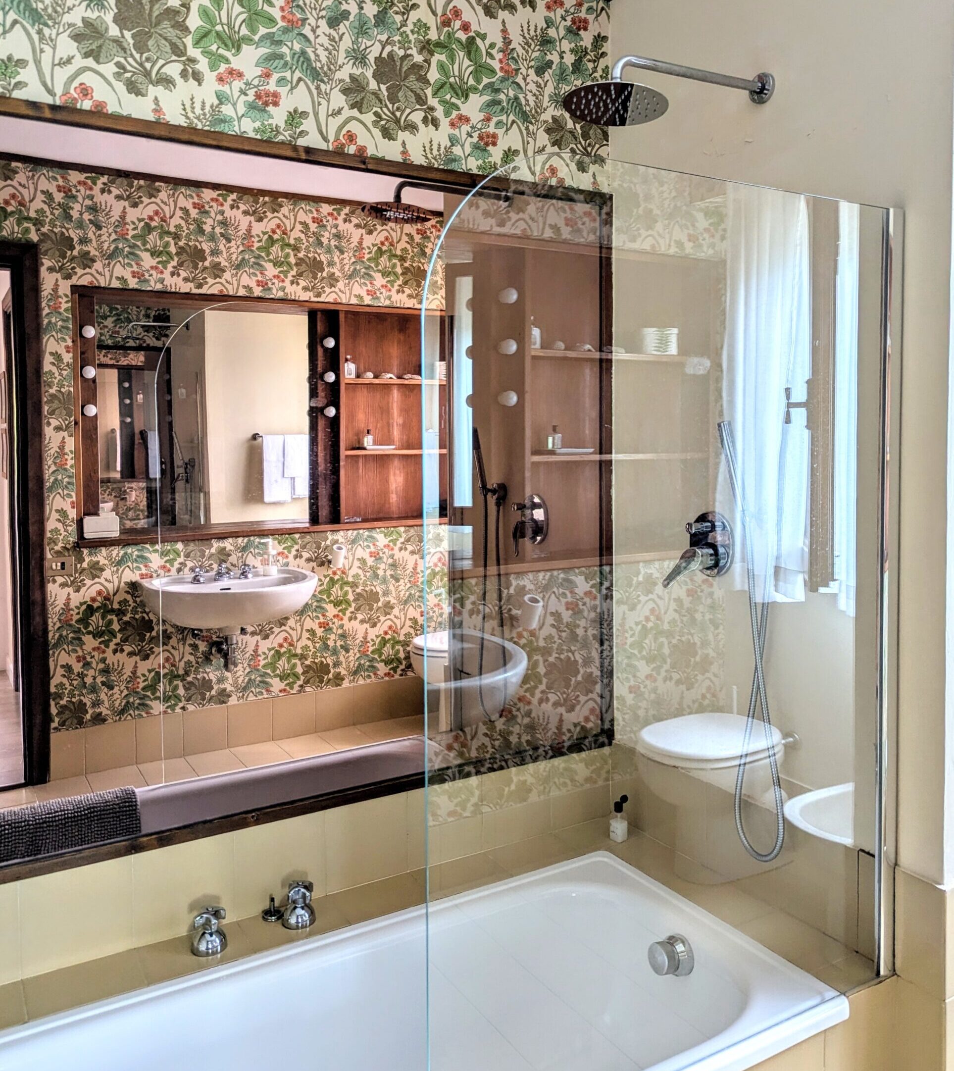 PXL_20250510_101656617.RAW-01.COVER~2