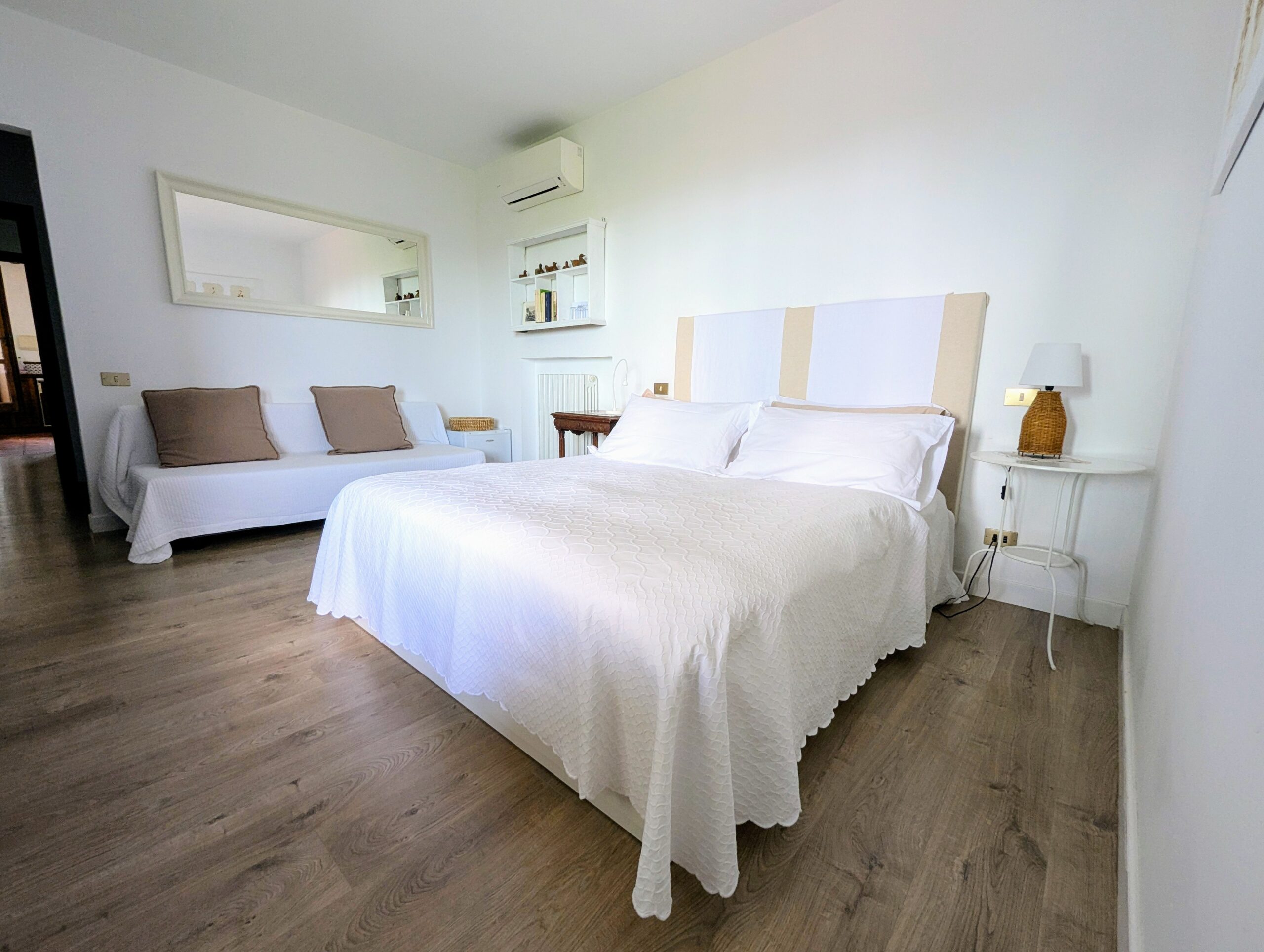 PXL_20250510_102714195.RAW-01.COVER~2